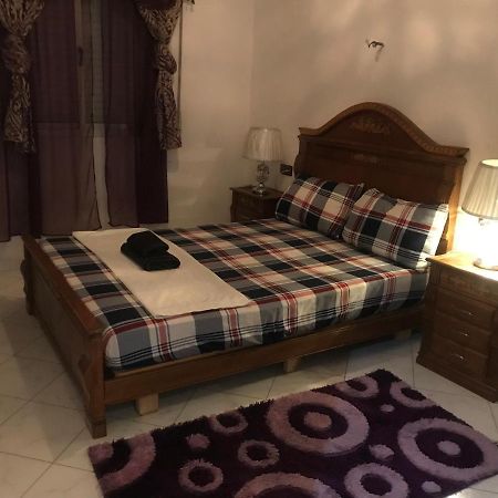 Appartement Familal A Trois Chambres En Face Marjane & Hotel Ahlen Tanger Exterior foto
